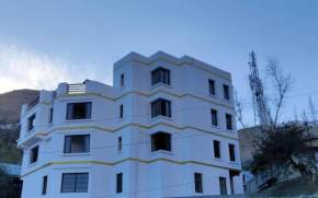 Hotel Apricot Inn kargil